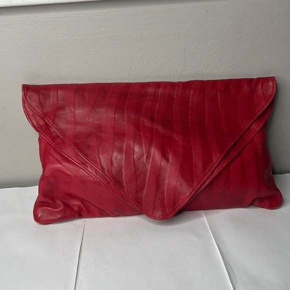 Red Soft Leather Double Compartment Vintage Clutch Bag - Picture 2 of 12